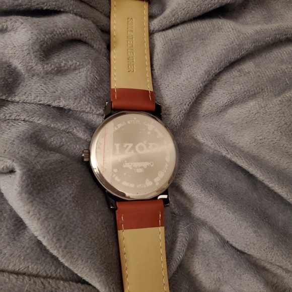 Izod men's watch - Picture 2 of 2